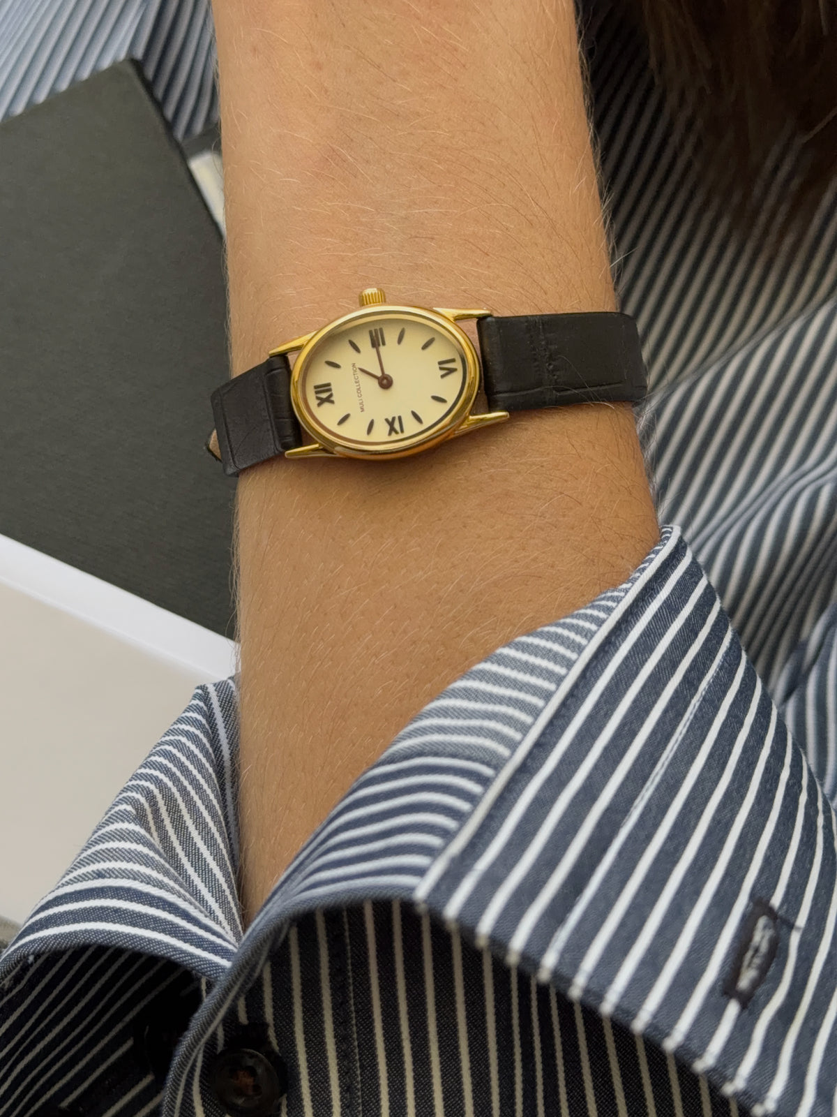 Black Leather Vintage Watch