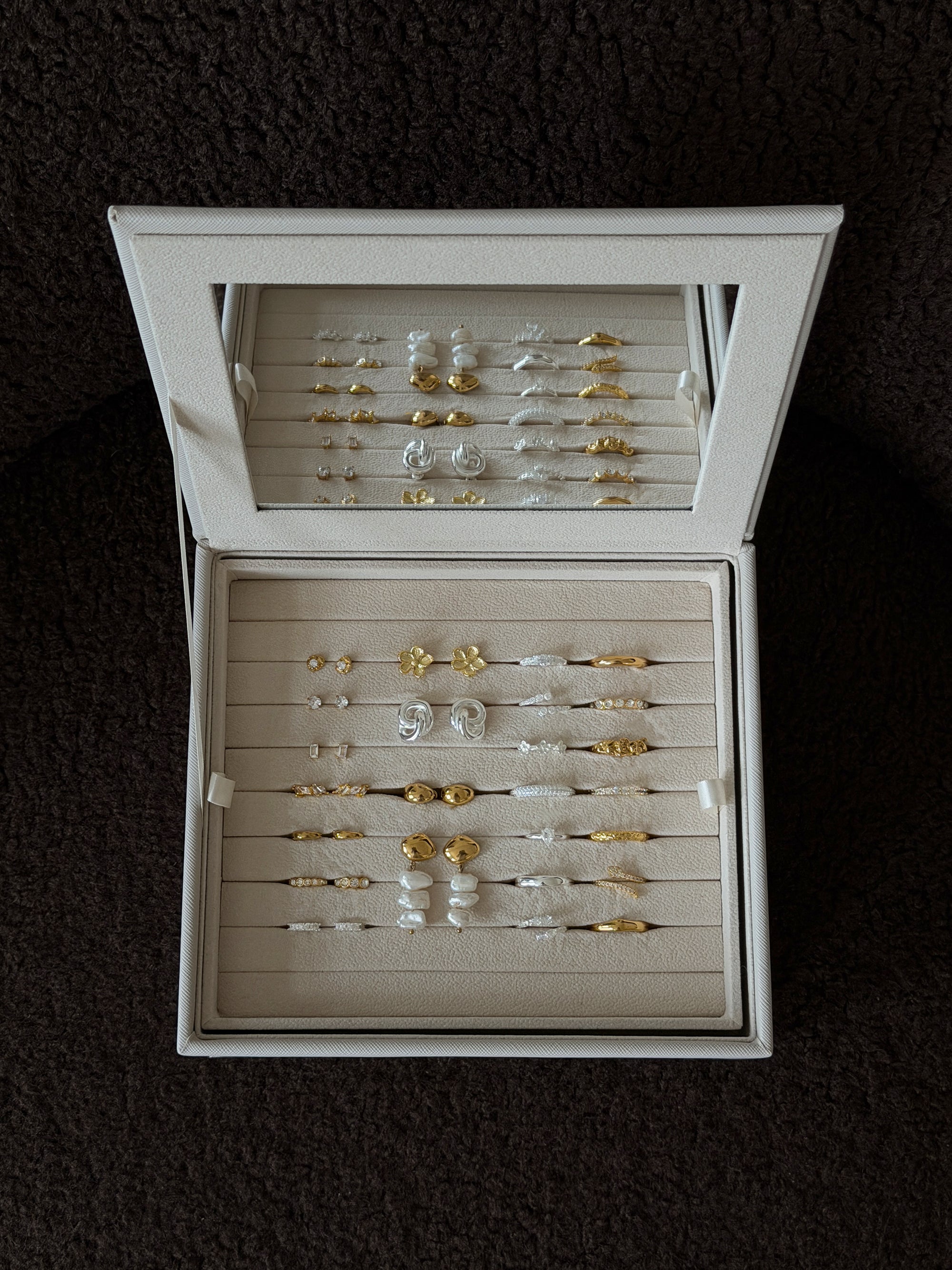 Jewelry Organizer Beige