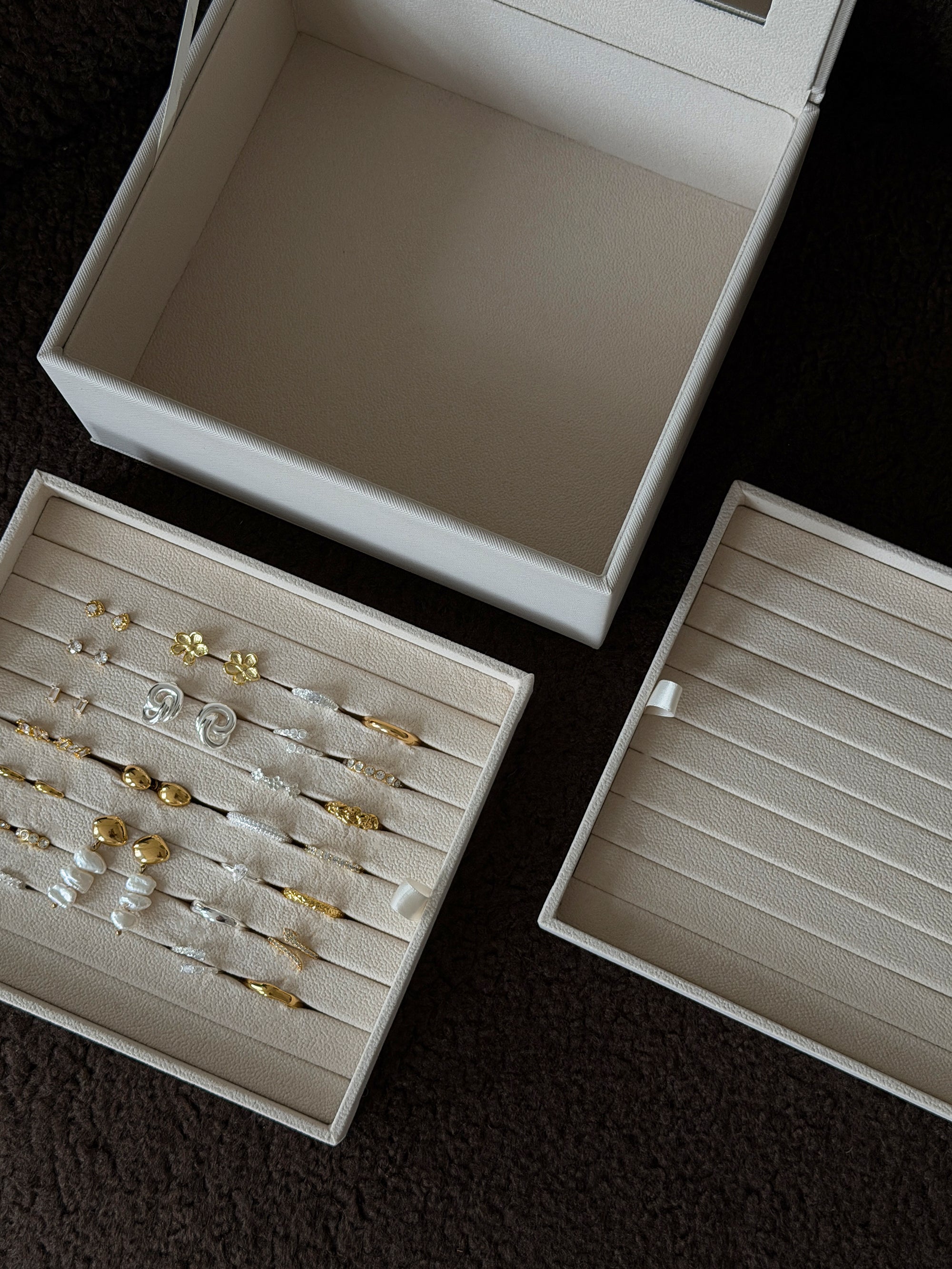 Jewelry Organizer Beige