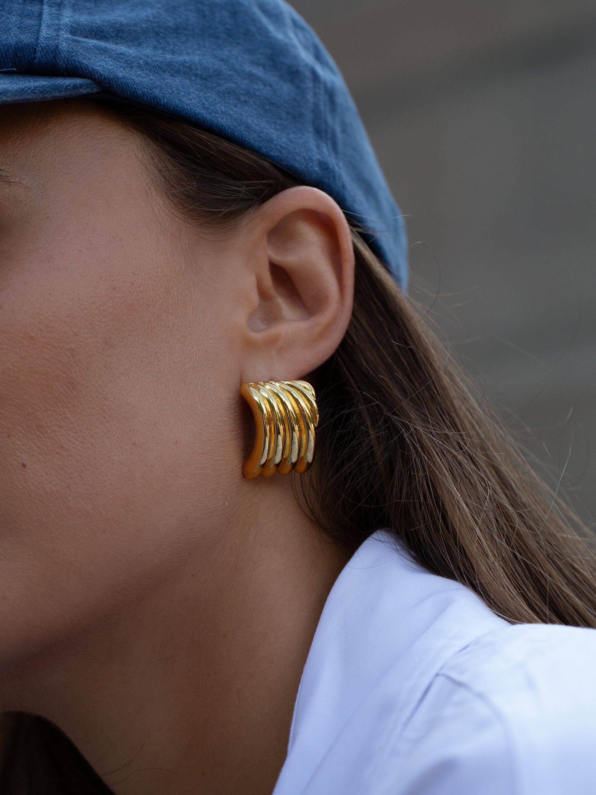 Vintage allure earrings deals