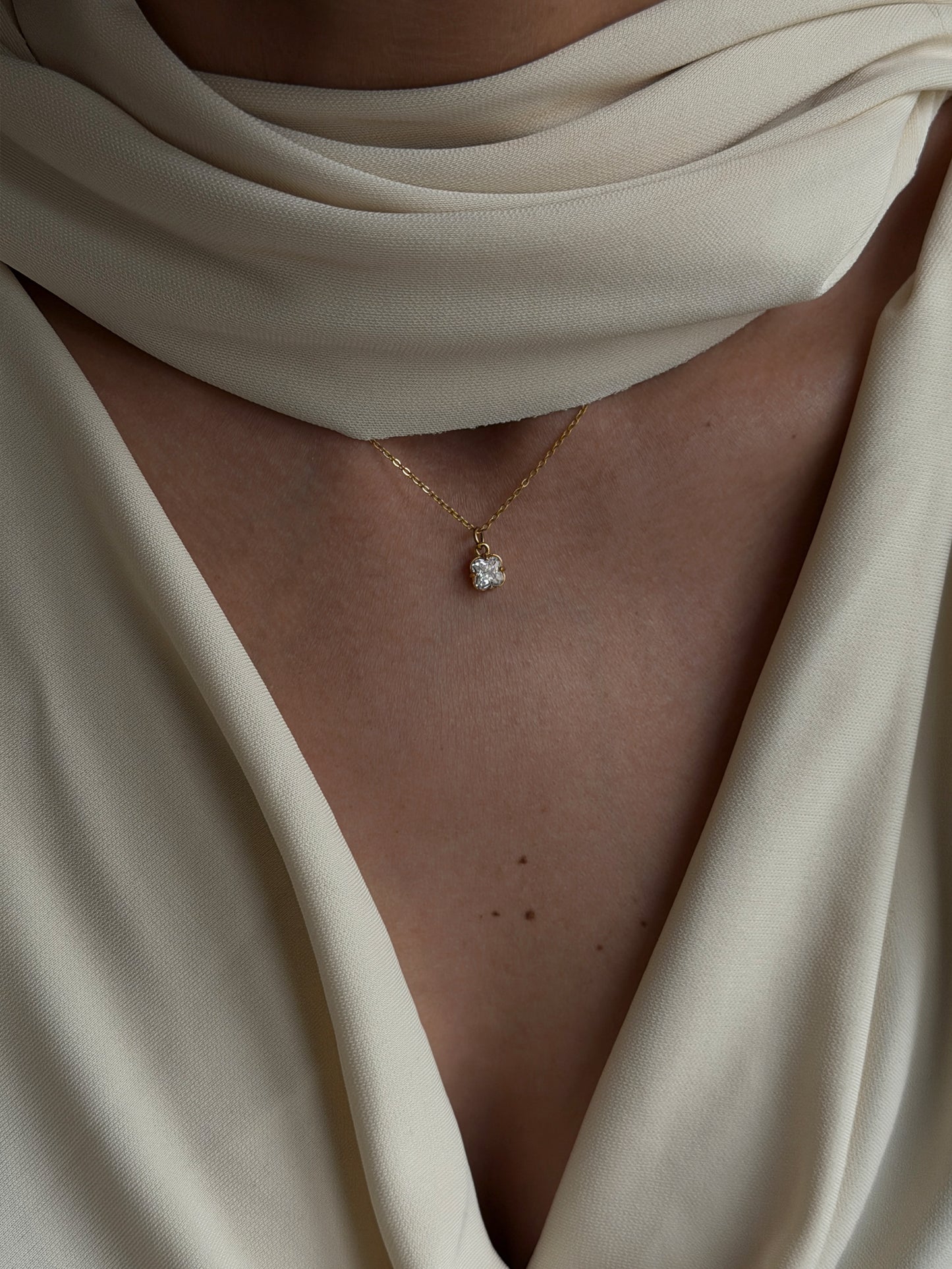bloom necklace Waterproof 18k gold PVD plated steel