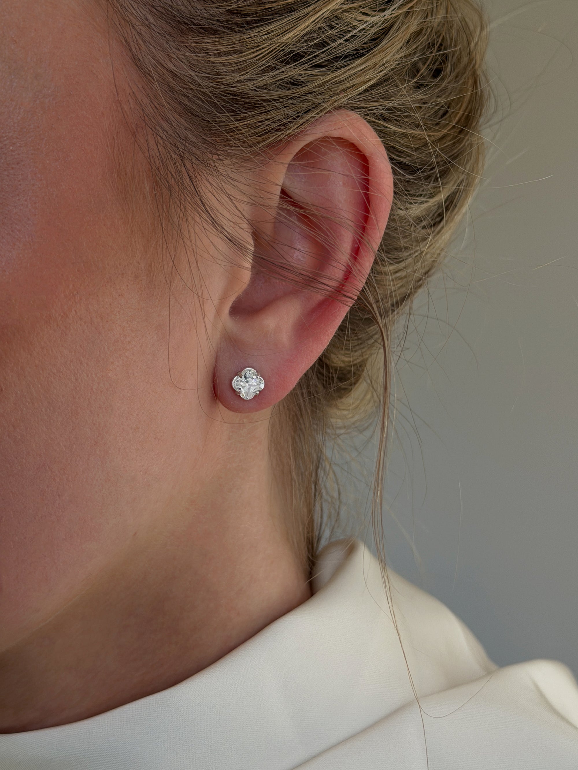 bloom stud 925 silver plated stainless steel