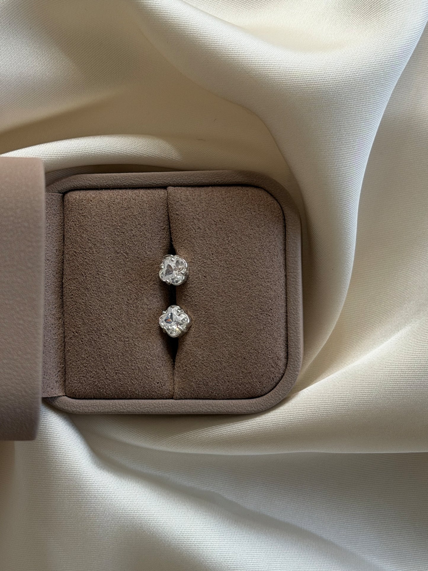 bloom stud 925 silver plated stainless steel