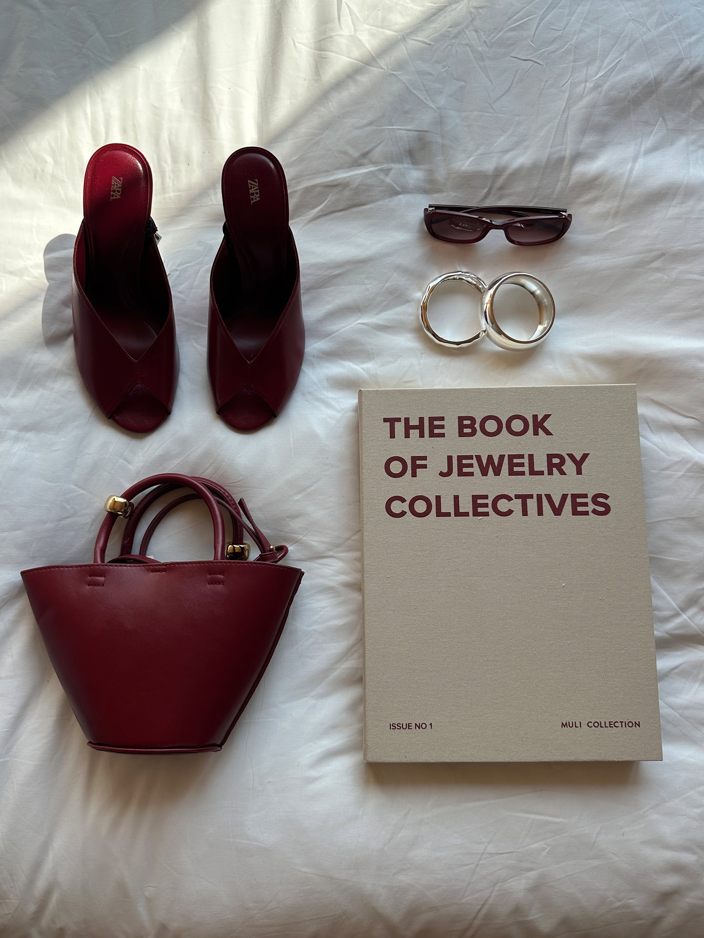 Coffee Table Jewelry Book Case