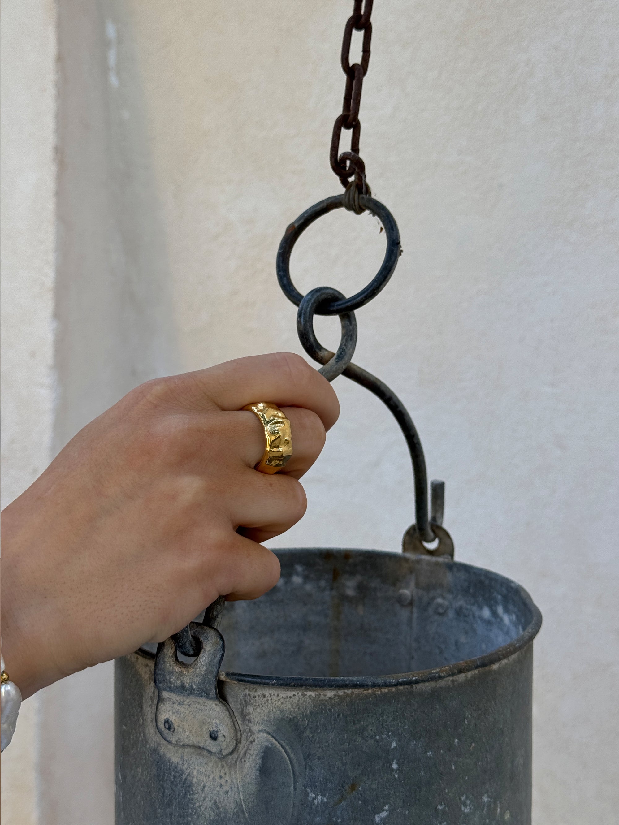 Breeze ring waterpoof 18k pvd plated steel