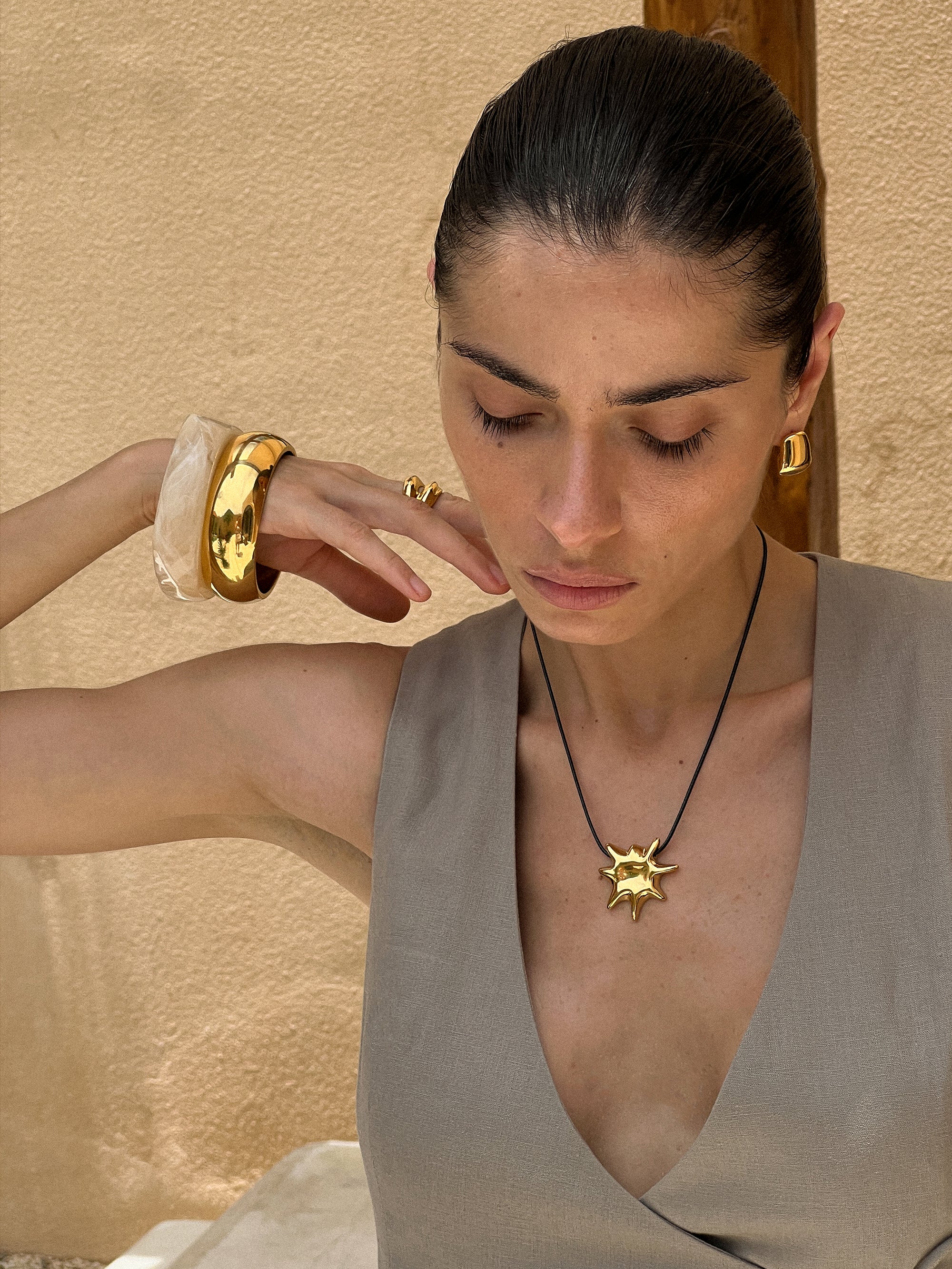 solare necklace, chunky bangle bracelet, dune earring 18k gold PVD plating, resin bangle bracelet beige