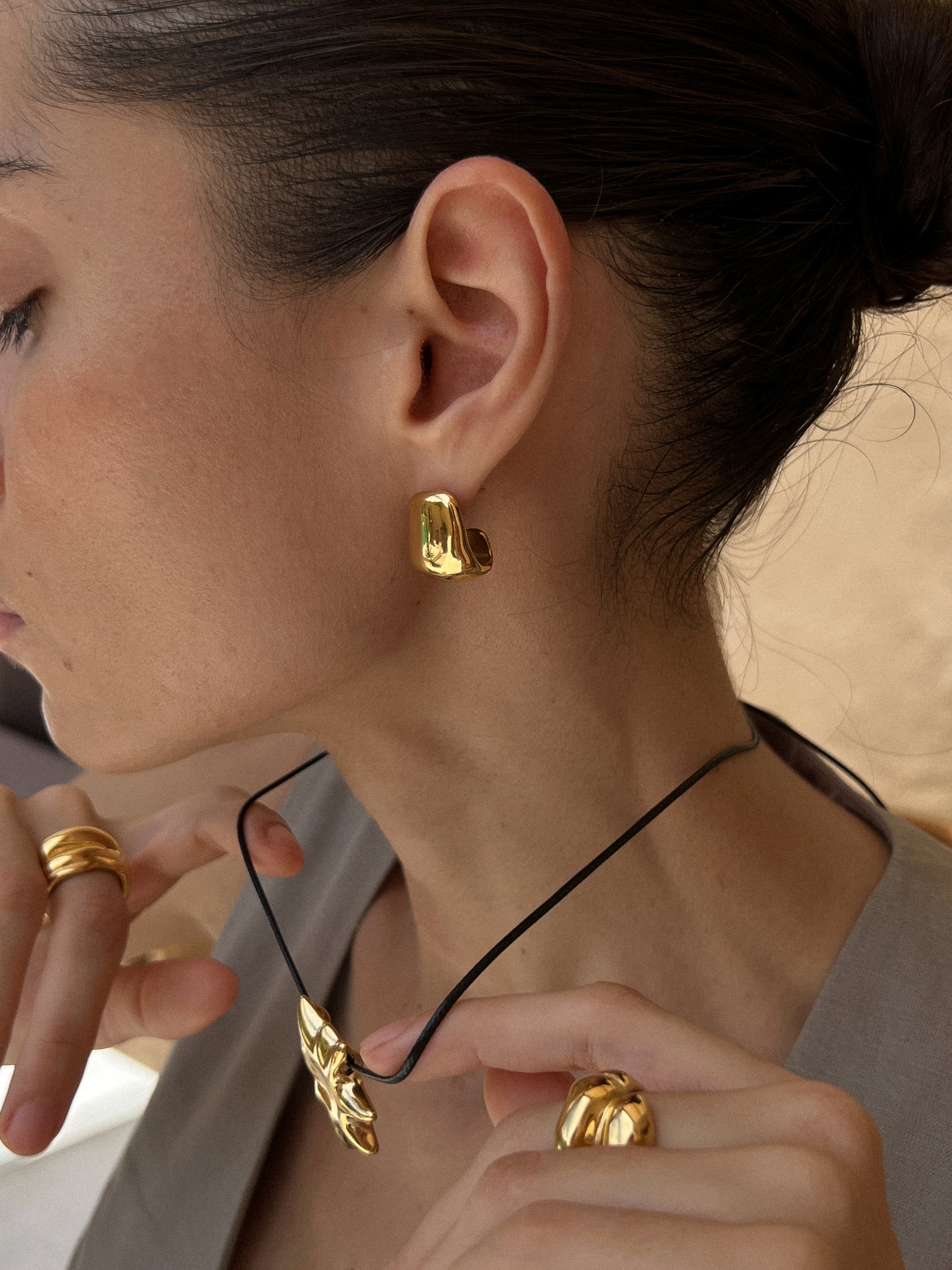 dune earring 18k gold PVD plating