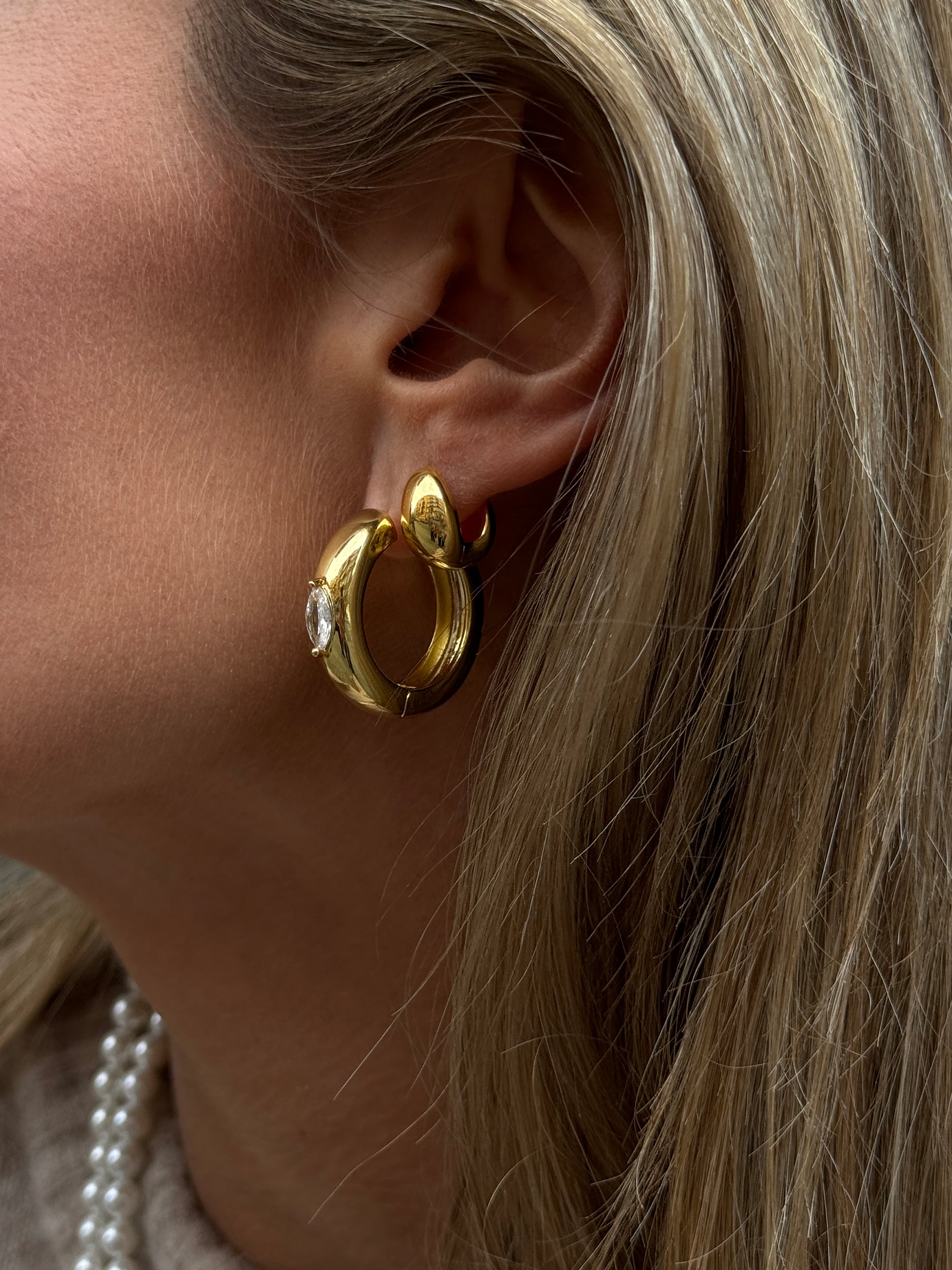 ElysianHuggiesgold, radiant hoop