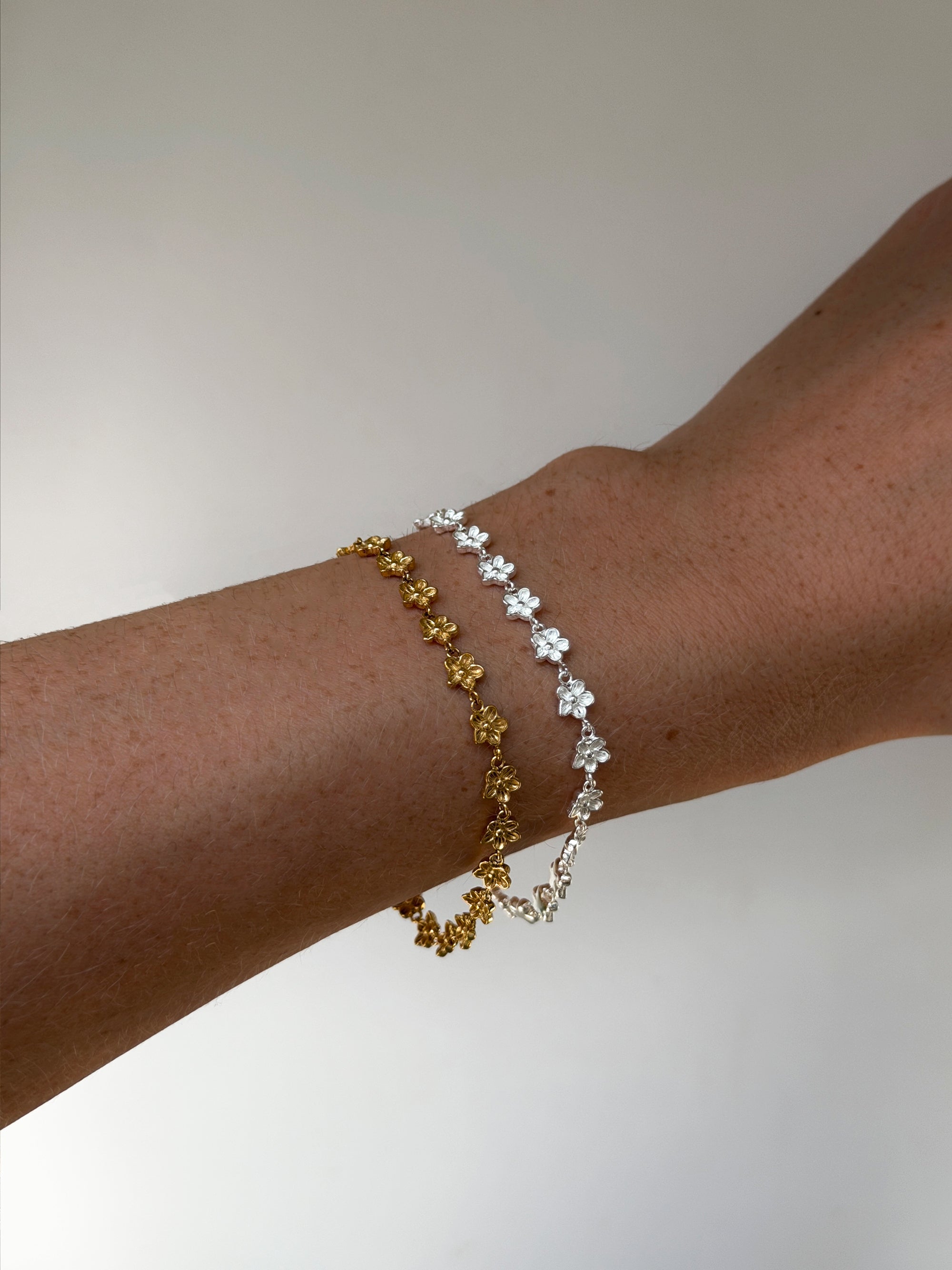 flower bracelet 18k gold PVD plated steel