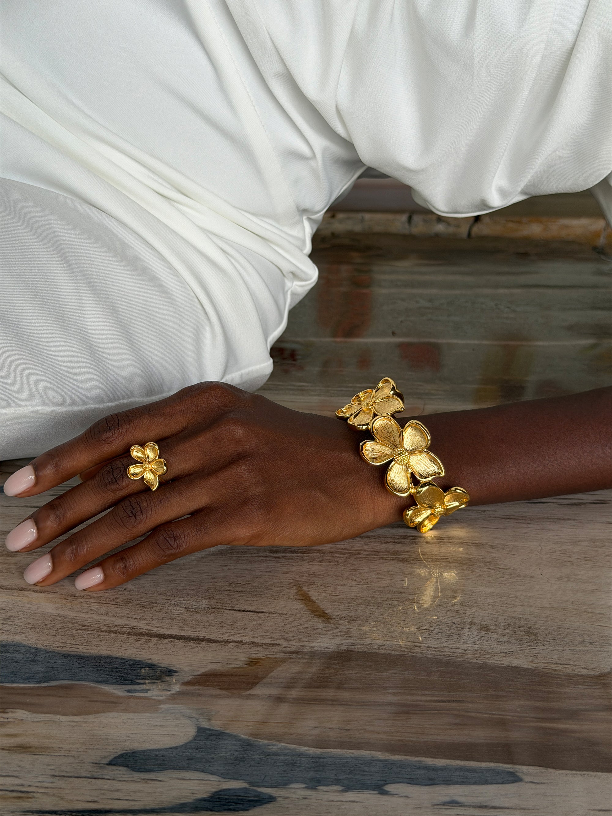 maxi flower bracelet 18k gold plated brass