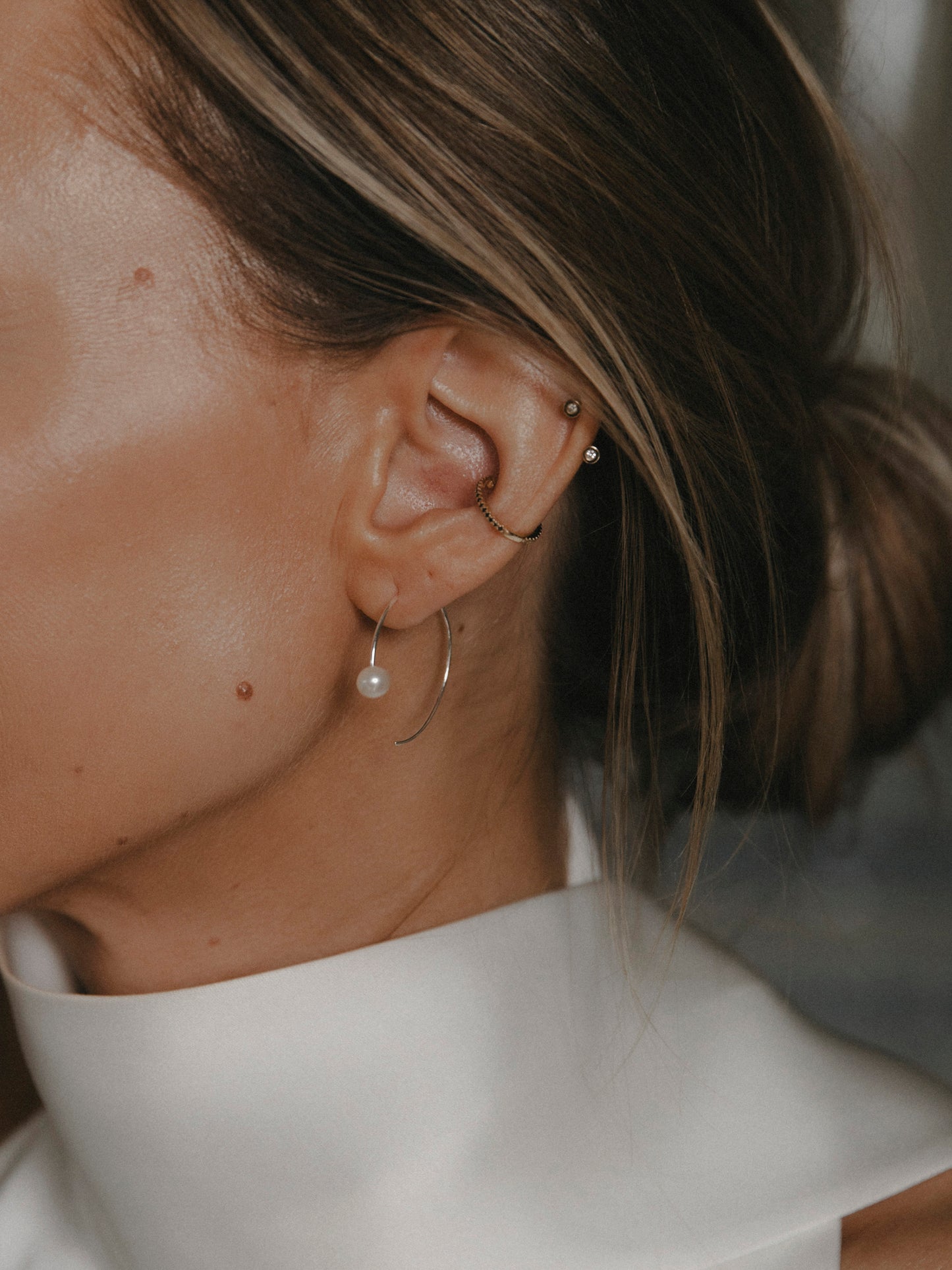 Luminous Pearl Hoop Earrings Silver by Alexia
