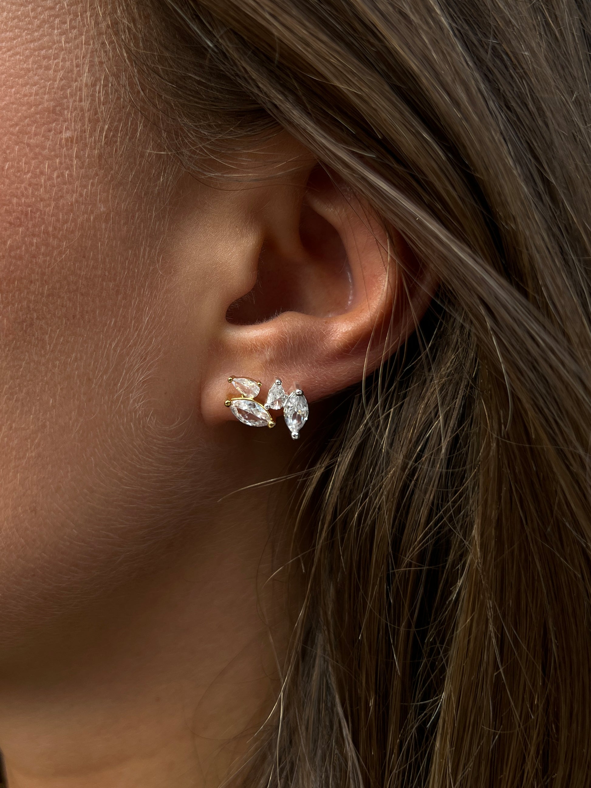 luxe zirconia stud 18k gold plated brass