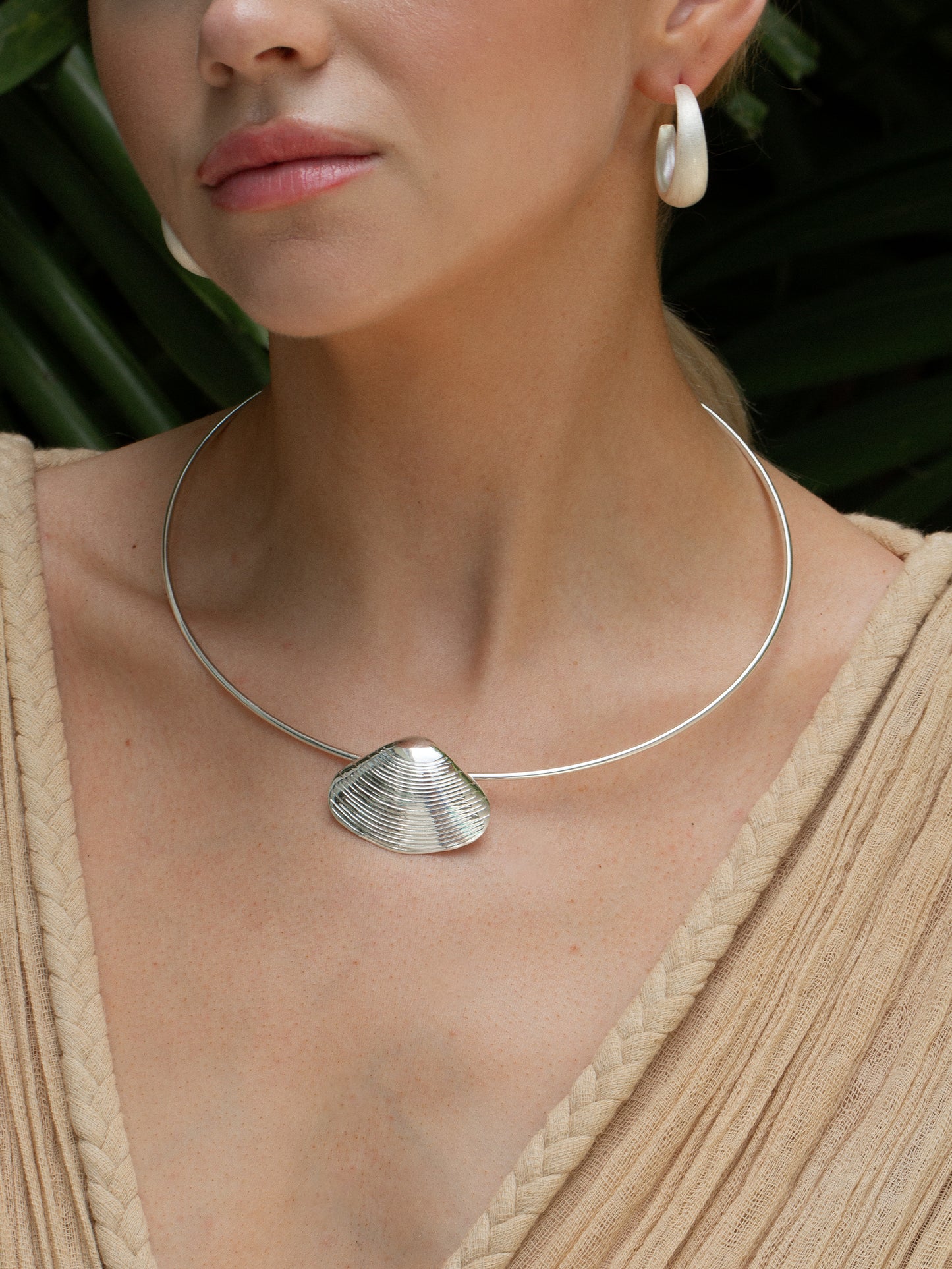 Naia Shell Necklace by Felicia Wedin, 925 silver plated brass 