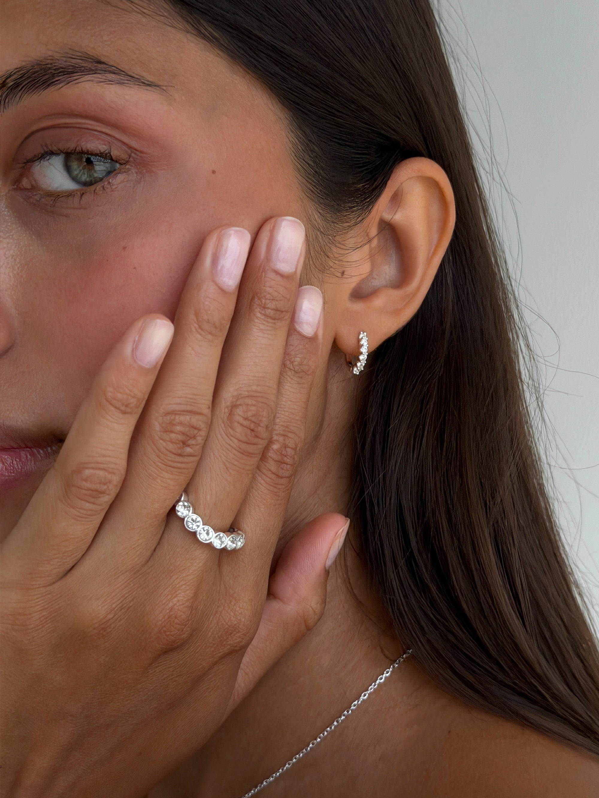 2mm ora huggie, lotus wavy ring 925 silver plated stainless steel