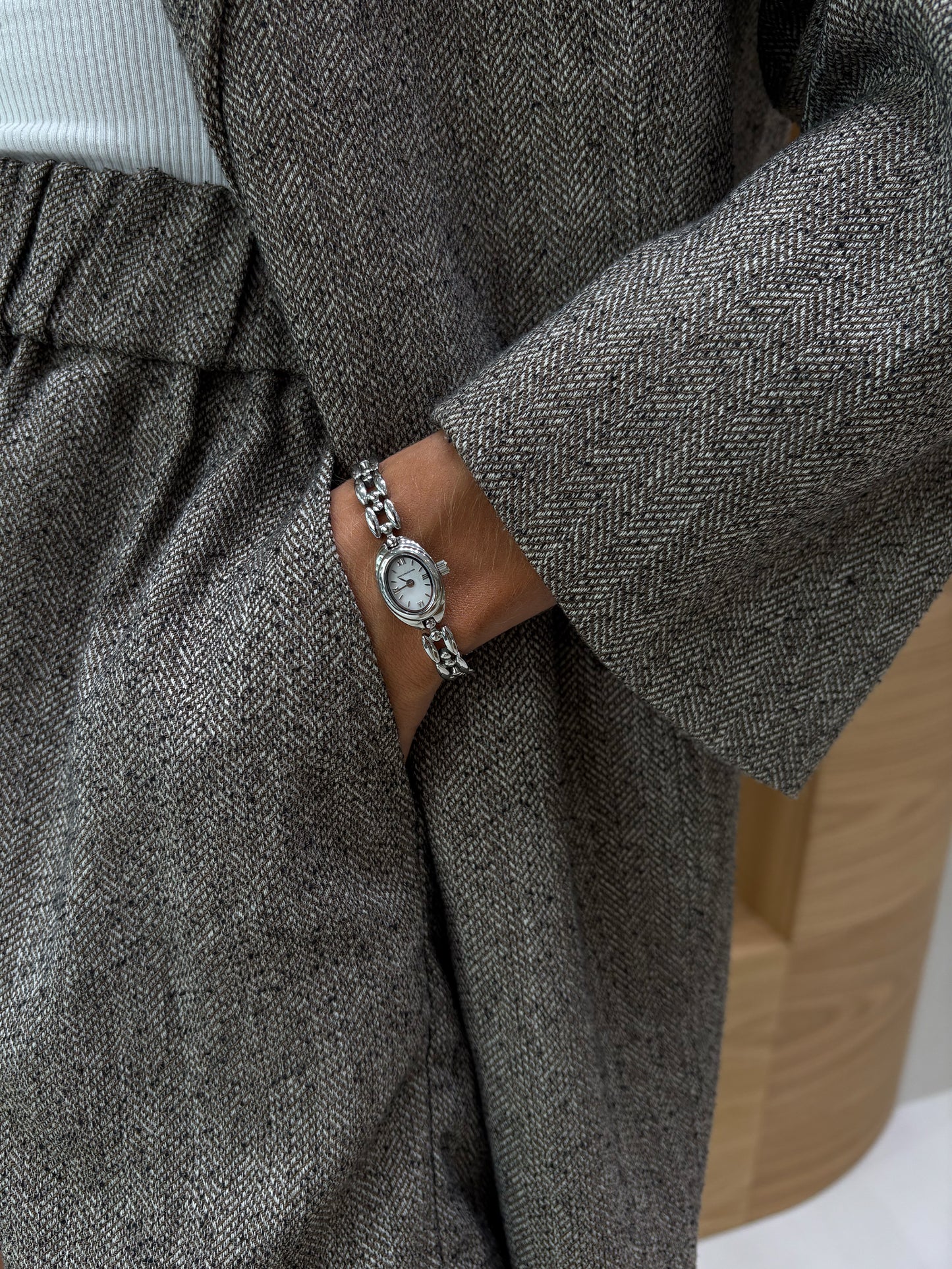 Heritage Oval Watch Silver