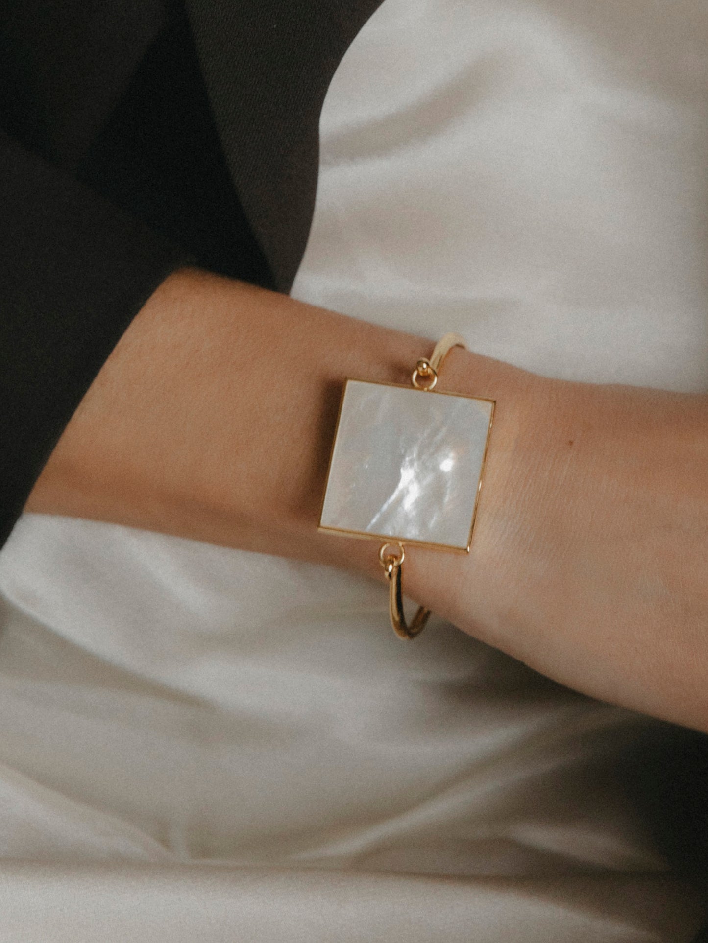 Pearl Mirage bracelet by Alexia