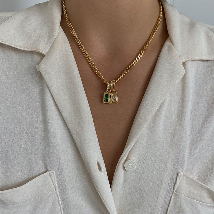 Emerald necklace pendant & gemstone necklace pendant