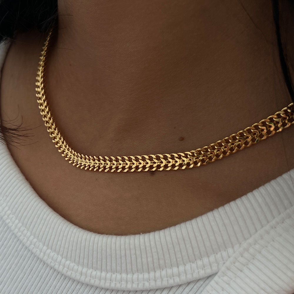 Double curb chain necklace
