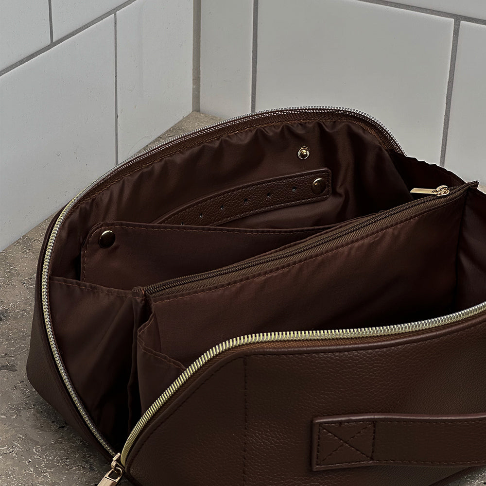 Carry all weekend pouch brown