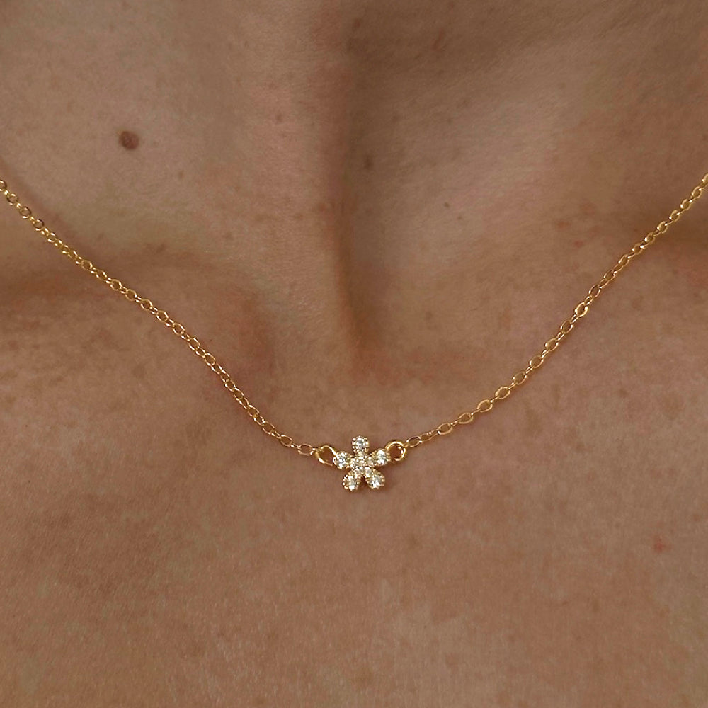 Mini Flower Necklace by Lovisa Barkman – Muli Collection