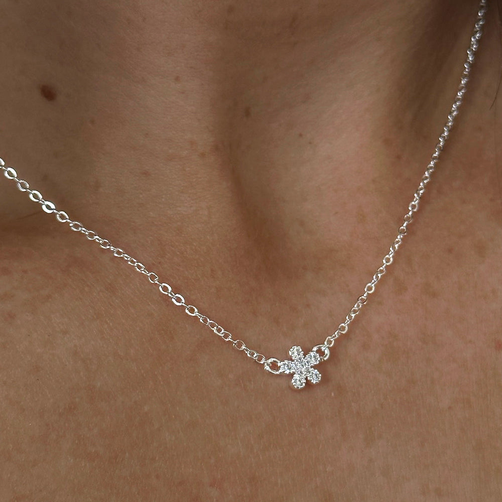 Mini Flower Necklace by Lovisa Barkman – Muli Collection