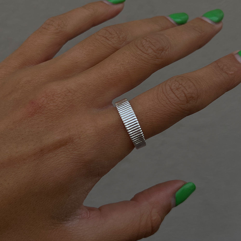 Silver Ribbed Ring
